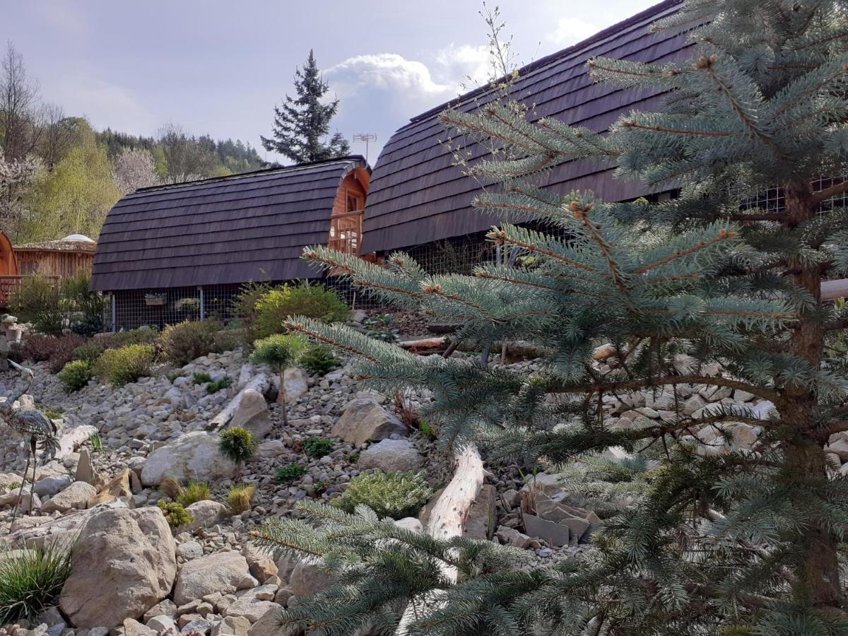 Penzion V Hluboke A Department Glamp Vsetin Bagian luar foto
